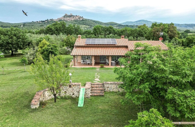 Maravillosa casa de vacaciones privada con WIFI, A/C, TV, patio, vista panorámica, aparcamiento