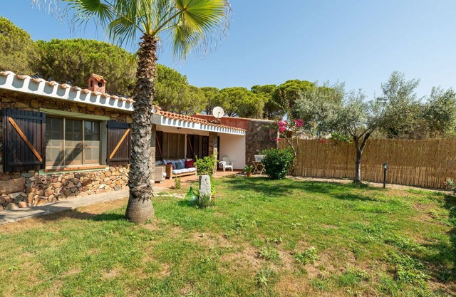 Preciosa casa de vacaciones privada con WIFI, A/C, TV, patio, vista panorámica y aparcamiento