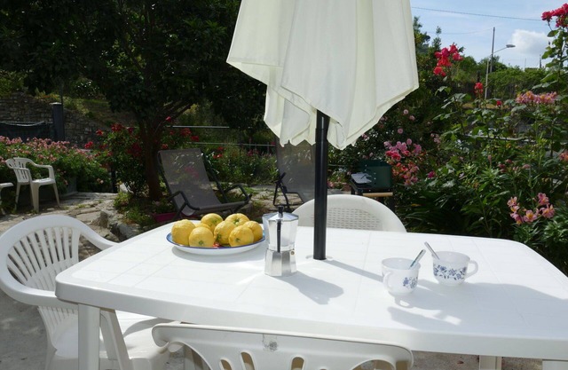 Preciosa casa de vacaciones privada con WIFI, TV, patio, mascotas permitida y aparcamiento