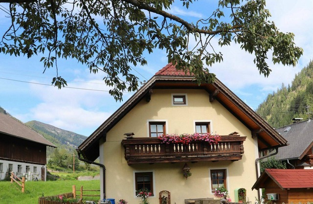 Preciosa casa de vacaciones privada para 5 personas con WIFI, TV, patio y aparcamiento
