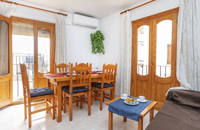 Estupenda casa de vacaciones privada para 12 personas con WIFI, TV, terraza y aparcamiento