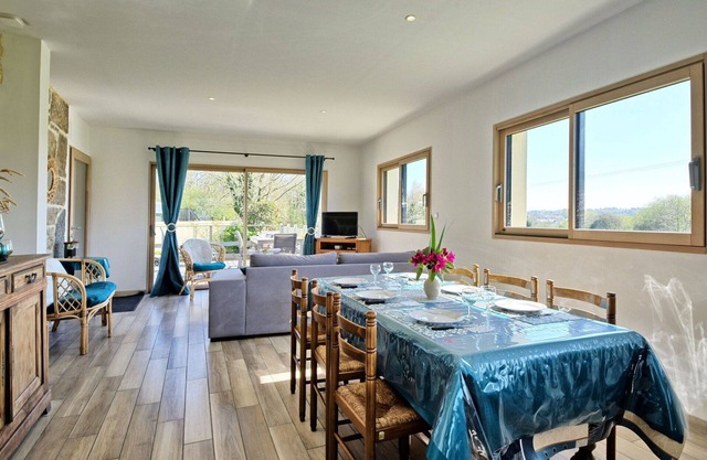 Estupenda casa de vacaciones privada para 6 personas con WIFI, TV, terraza y aparcamiento