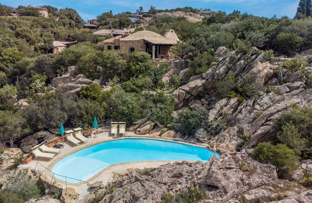 Estupenda casa de vacaciones privada con piscina privada, WIFI, A/C, TV, terraza, aparcamiento