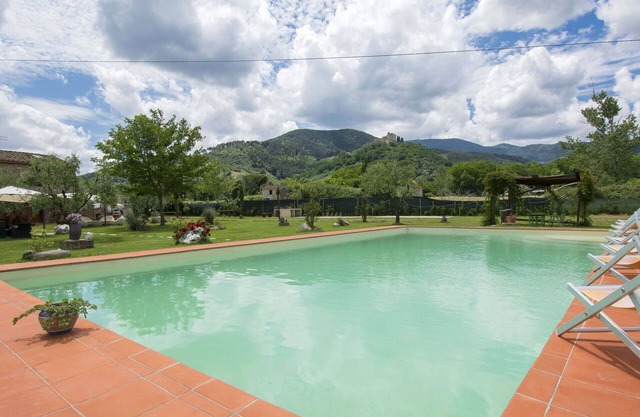 Preciosa casa de vacaciones privada con piscina privada, WIFI, A/C, TV, patio, aparcamiento