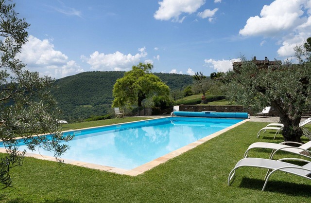Casa de vacaciones privada con A/C, WIFI, piscina privada, jacuzzi, TV, terraza, cerca de Arezzo