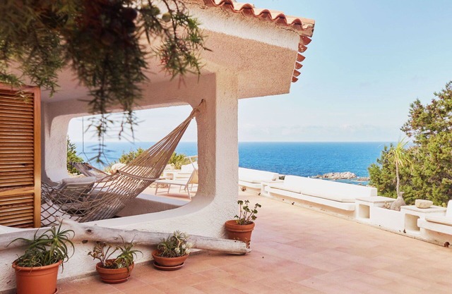 Maravillosa casa de vacaciones privada con WIFI, TV, terraza, mascotas permitida y aparcamiento