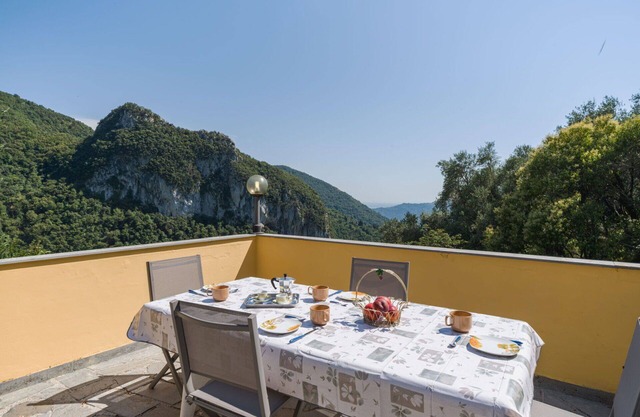 Maravillosa casa de vacaciones privada con WIFI, TV, patio, vista panorámica y aparcamiento
