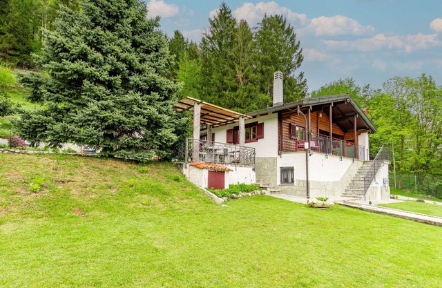 Preciosa casa de vacaciones privada para 4 personas con WIFI, TV, patio y aparcamiento
