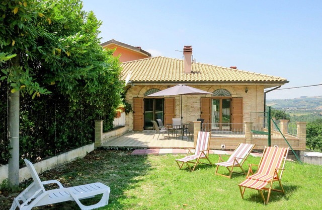 Maravillosa casa de vacaciones privada con WIFI, TV, terraza, mascotas permitida y aparcamiento