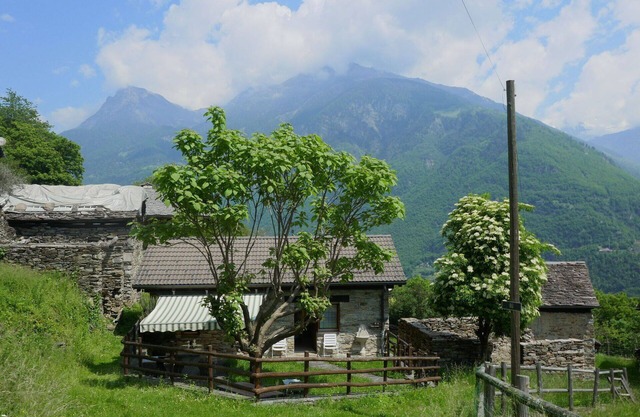 Casa de vacaciones privada con TV, patio, mascotas permitida, vista panorámica, aparcamiento