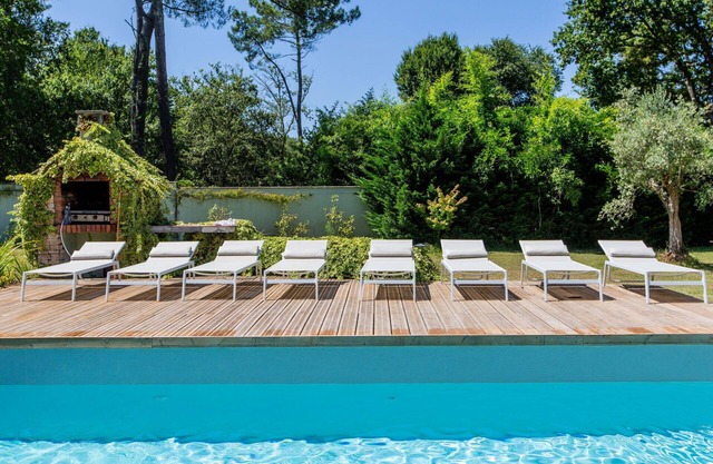 Preciosa casa de vacaciones privada con WIFI, A/C, piscina privada, TV, terraza y aparcamiento