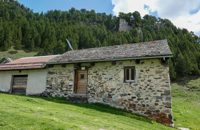 Preciosa casa de vacaciones privada con mascotas permitida, vista panorámica y aparcamiento