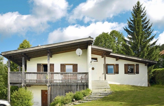 Preciosa casa de vacaciones privada para 10 personas con WIFI, TV, patio y aparcamiento