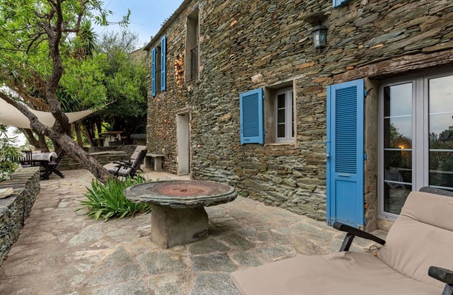 Estupenda casa de vacaciones privada con A/C, WIFI, TV, terraza, mascotas permitida y aparcamiento