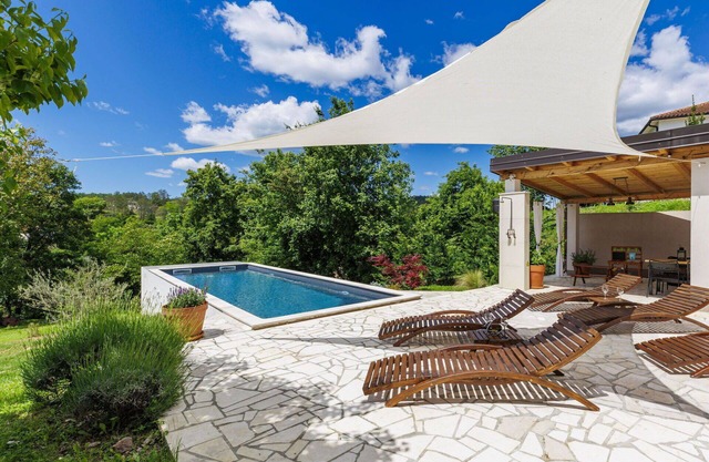 Preciosa casa de vacaciones privada con piscina privada, A/C, WIFI, TV, terraza, aparcamiento