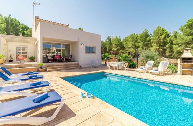 Preciosa casa de vacaciones privada con piscina privada, A/C, WIFI, TV, patio y aparcamiento
