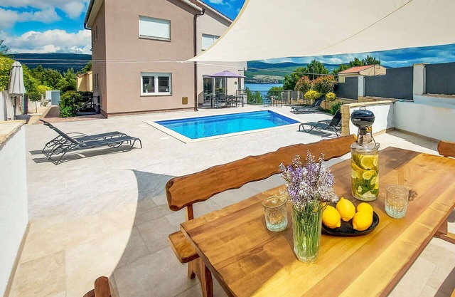 Preciosa casa de vacaciones privada con A/C, WIFI, piscina privada, TV, patio, aparcamiento