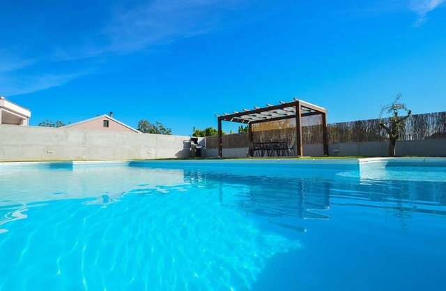 Estupenda casa de vacaciones privada con piscina privada, A/C, WIFI, TV, terraza y aparcamiento