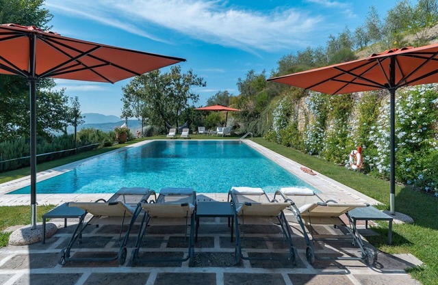 Casa de vacaciones privada con piscina privada, A/C, jacuzzi, WIFI, TV, patio, aparcamiento