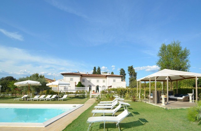 Preciosa casa de vacaciones privada con A/C, piscina privada, WIFI, jacuzzi, TV