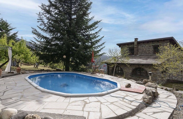 Casa de vacaciones privada con WIFI, piscina privada, patio, vista panorámica, aparcamiento