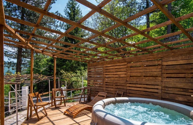 Wonderful private villa with private pool, WIFI, hot tub, TV, terrace, pets allowed and parking