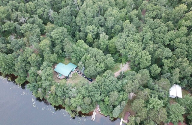 Maravillosa casa tranquila frente al lago .....