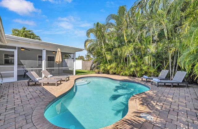 Wonderful Tropical Pool House In Delray Near Ocean - 3 Bedrooms - Private Pool