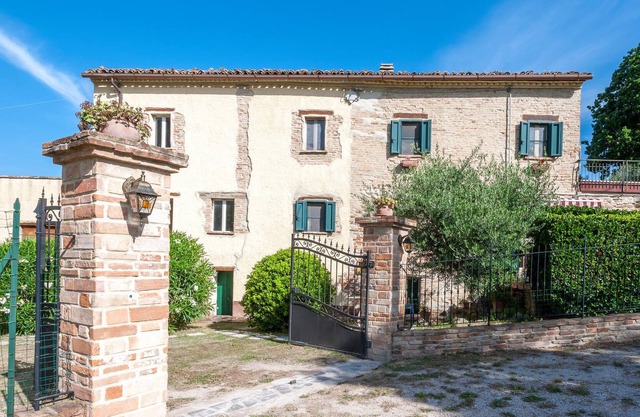 Alojamiento de 3 habitaciones en Monteguiduccio