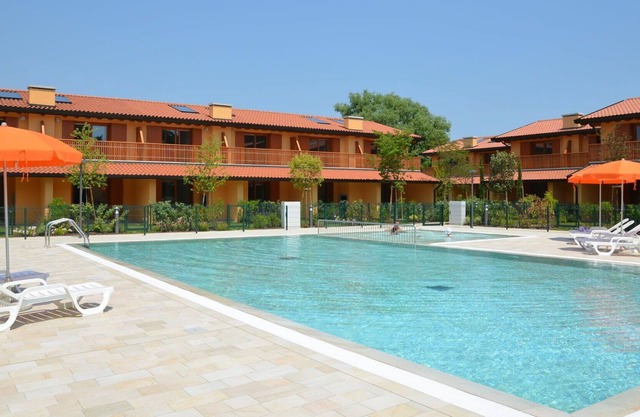 Wonderful villa for 6 guests with WIFI, A/C, pool, TV, terrace, pets allowed and parking