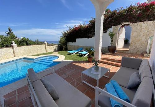 Wonderful Villa Burriana Beach