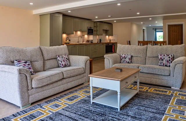 Maravillosa casa de vacaciones para 6 personas con WIFI, jacuzzi, mascotas permitida y aparcamiento