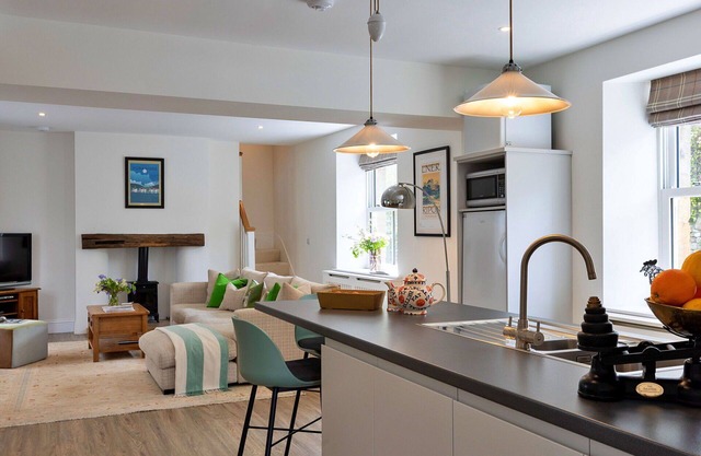 Preciosa casa de vacaciones para 2 personas con WIFI, balcón, mascotas permitida y aparcamiento