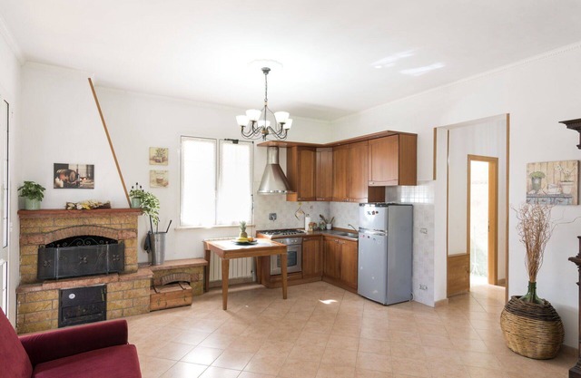 Preciosa casa de vacaciones para 4 personas con WIFI, TV, mascotas permitida y aparcamiento