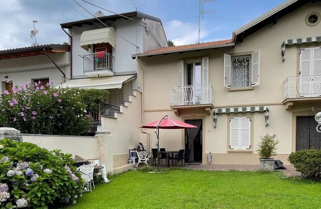 Preciosa casa de vacaciones con WIFI, TV, balcón, mascotas permitida y aparcamiento