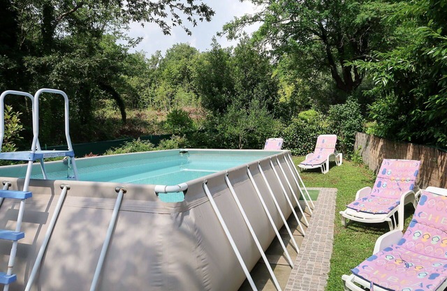 Casa de vacaciones con WIFI, A/C, piscina privada, TV, terraza, mascotas permitida, aparcamiento