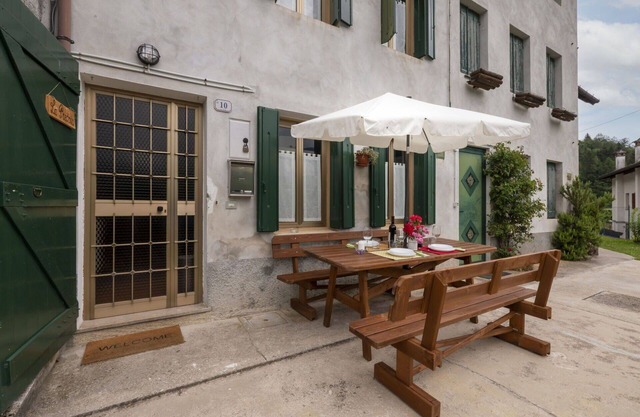 Preciosa casa de vacaciones para 8 personas con TV, patio y aparcamiento