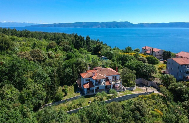 Estupenda casa de vacaciones con A/C, WIFI, TV, terraza, mascotas permitida y aparcamiento