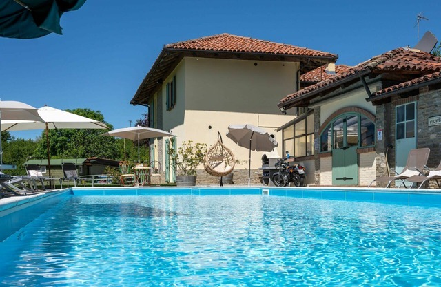 Preciosa casa de vacaciones con WIFI, piscina, TV, terraza, vista panorámica y aparcamiento