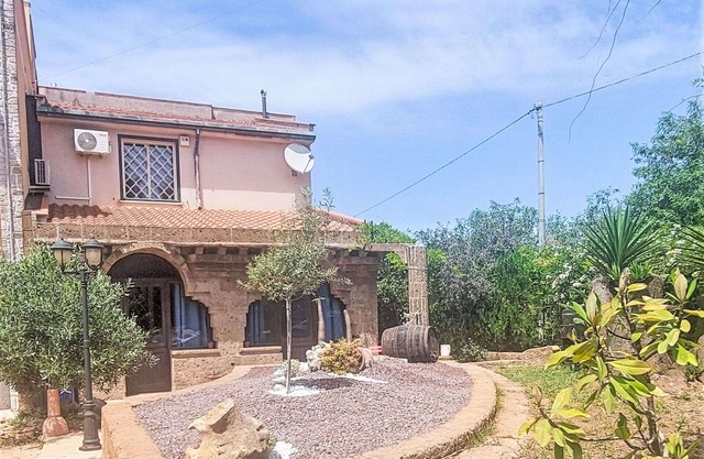 Casa de vacaciones con piscina privada, A/C, WIFI, TV, terraza, mascotas permitida, aparcamiento