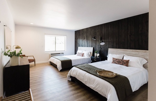 Wonderstone Double Queen Guest Room