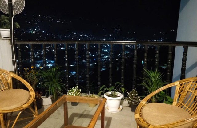 WonderView Hill Stay