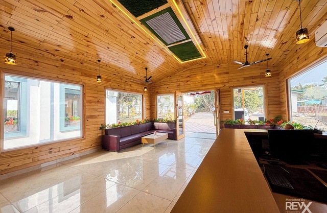 Wonderwood Corbett Resort (1min walk to River with Deep Jungle Trail)