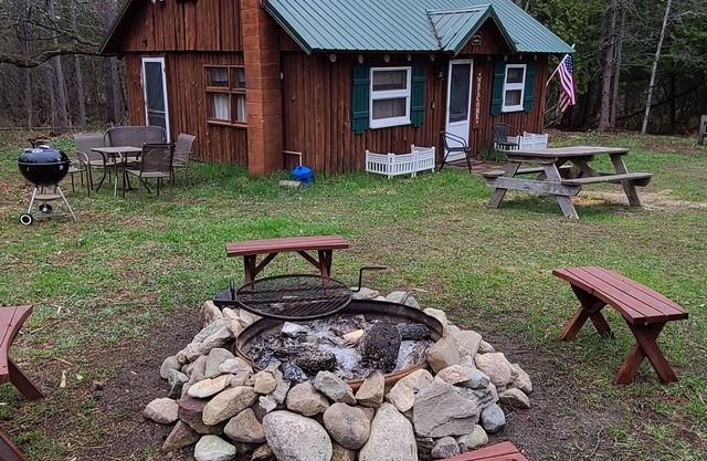 Wood Haven Lodge. Secluded, cozy log cabin in Northern Michigan.
