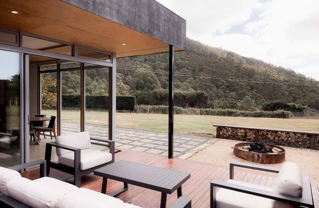 Woodbridge Hill Country Escape