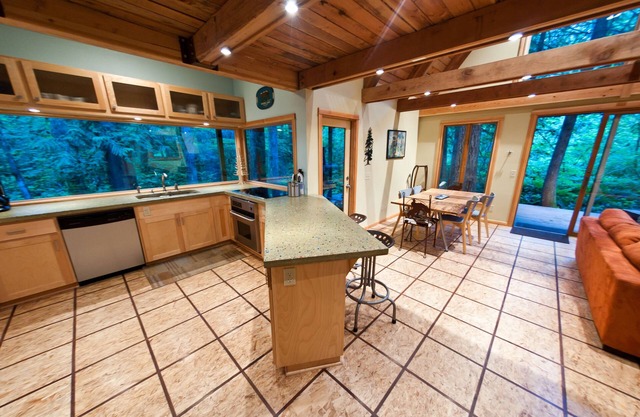 Nueva cabaña arbolada en Sandy River y 10 millas de las estaciones de esquí