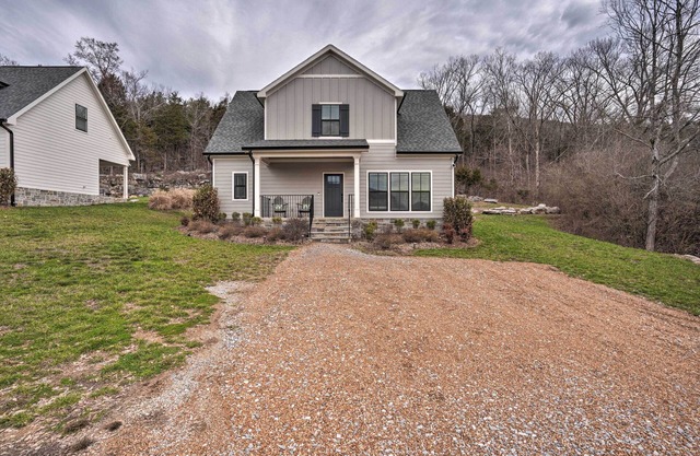 Wooded Escape w/ Beautiful Backyard + Mtn Views!