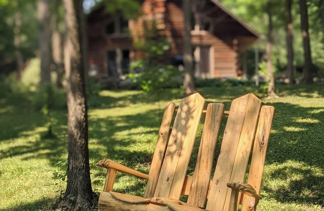 Wooded Log Style Home on the River, easy access off Hwy 10