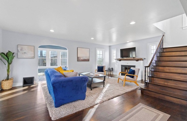Wooded Retreat 3 BR King | Jefferson Pointe