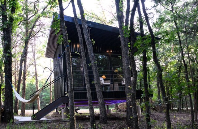 Romantic Cabin for 2 - 10 Min. from Downtown Decatur - Rent 1 or All 4 Cabins